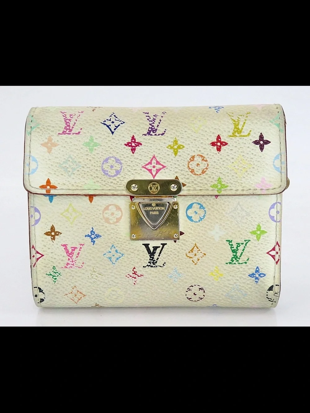 Louis Vuitton compact louis